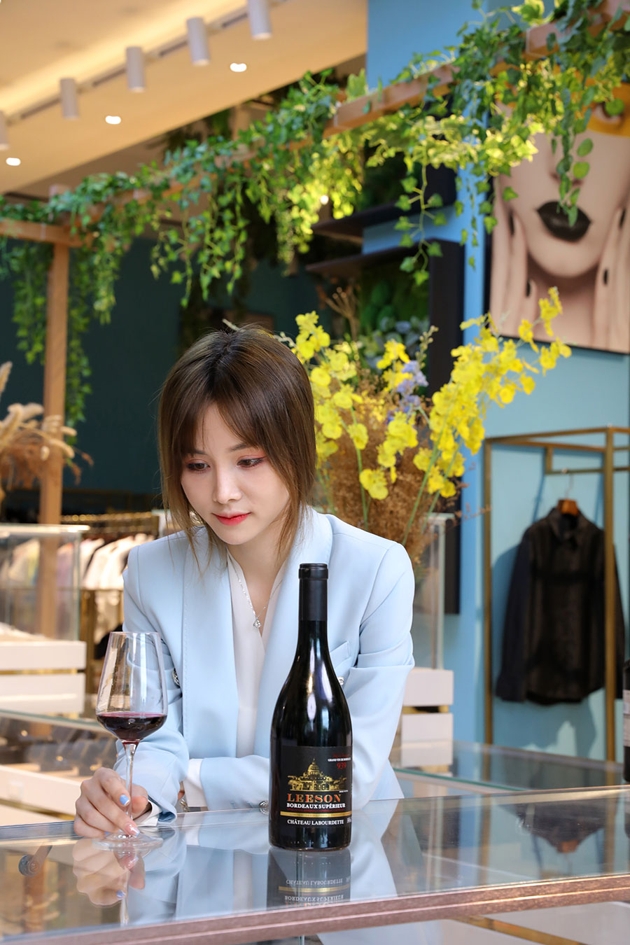 2021.9.16日文艺女酒客图片(图2)
